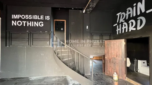 บ้านเชิงพาณิชย์พร้อมดาดฟ้าที่เกาะแก้ว