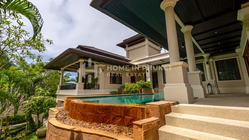 Élégante villa avec piscine de style thaïlandais de 6 chambres à Layan Hills