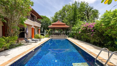 Villa de 4 chambres avec piscine au bord du lac à Laguna Village