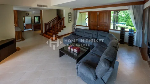 Villa de 4 chambres avec piscine au bord du lac à Laguna Village