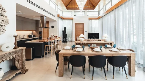 Villa privée avec piscine de 4 chambres près de la plage de Bang Tao