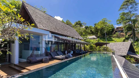 Villa Ultra-Luxe de 7 Chambres en Bord de Mer