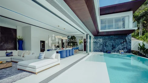 Villa avec piscine de 4 chambres à Nai Harn Hillside