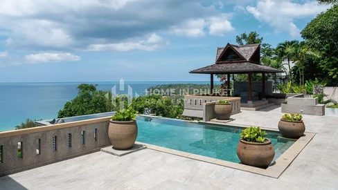 Villa Ultra-Luxe de 7 Chambres avec Vue sur Mer et Piscine