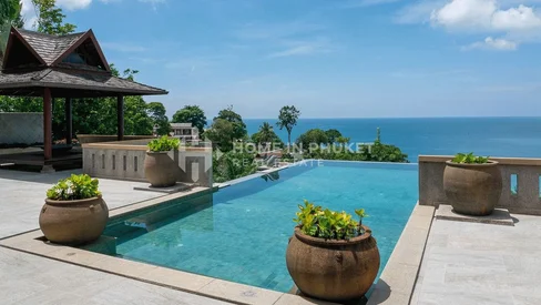 Villa Ultra-Luxe de 7 Chambres avec Vue sur Mer et Piscine