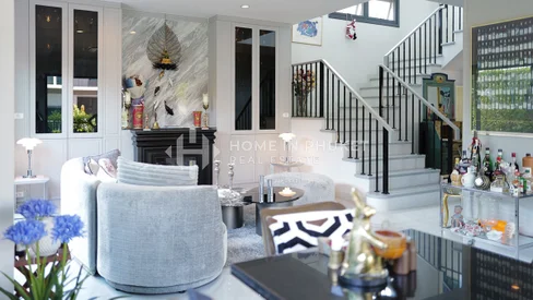 Maison moderne de 3 chambres à Koh Kaew