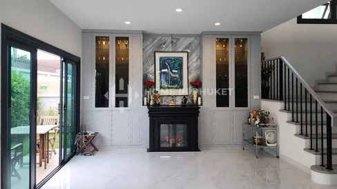 Maison moderne de 3 chambres à Koh Kaew