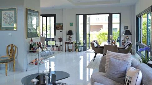 Maison moderne de 3 chambres à Koh Kaew