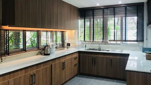 Villa contemporaine thaïlandaise de 3 chambres avec piscine