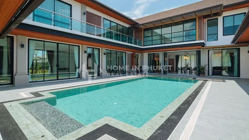 Villa contemporaine de 9 chambres avec piscine à Rawai