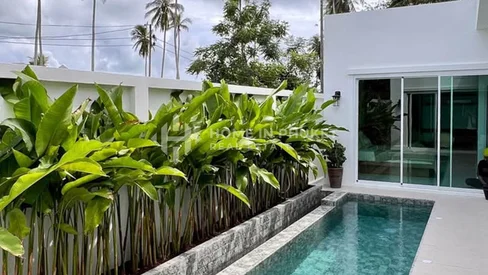 Villa tropicale moderne de 3 chambres avec piscine