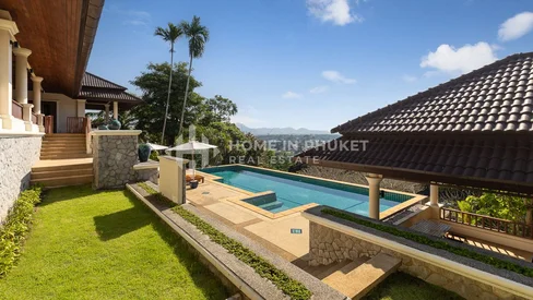 Villa de luxe de 6 chambres avec piscine à flanc de colline