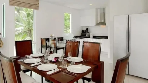 苏林公园三卧室顶层公寓