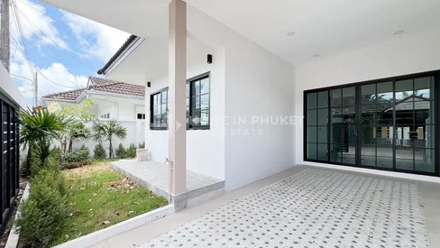 Maison jumelée de 3 chambres à Chalong