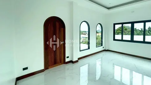 Villa individuelle de 3 chambres avec piscine à Koh Sirey