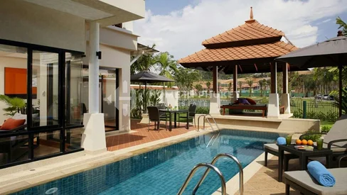 Maison de ville de 4 chambres au bord du lac de Laguna Village