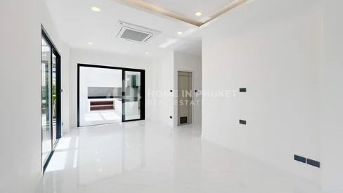 Maison familiale rénovée de 4 chambres dans le parc Land & Houses