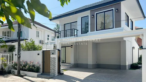 Maison familiale rénovée de 4 chambres dans le parc Land & Houses