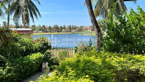 Villa de 4 chambres avec vue sur le lagon à Laguna Village