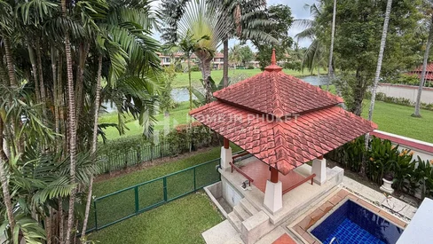 Villa de style thaïlandais avec 4 chambres et vue sur le lagon