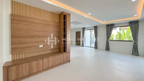 พูลวิลล่า 4 ห้องนอน ในฉลอง