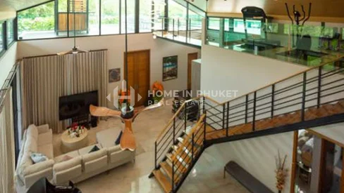 Villa de luxe de plain-pied avec piscine et 4 chambres