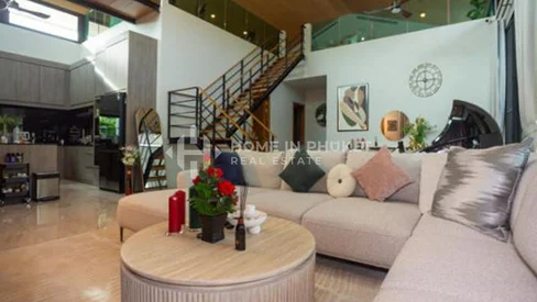 Villa de luxe de plain-pied avec piscine et 4 chambres