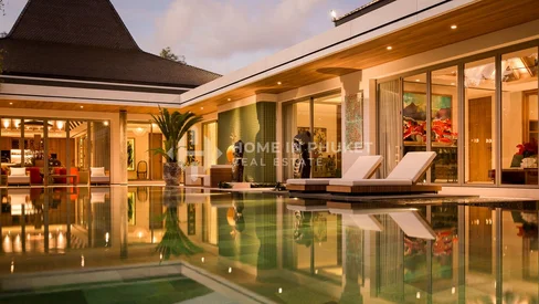 Villa de luxe de style asiatique avec piscine et 4 chambres