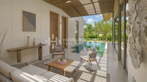 Villa contemporaine de 3 chambres avec piscine de style thaïlandais à Pasak