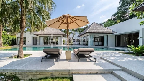 Просторная вилла с 5 спальнями и бассейном на Layan Hills