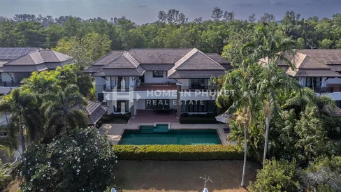 Elegant 4-Bedroom Lakefront Pool Villa