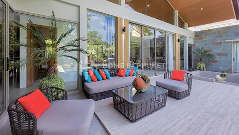 Contemporary 3-Bed Pool Villa near Nai Yang Beach
