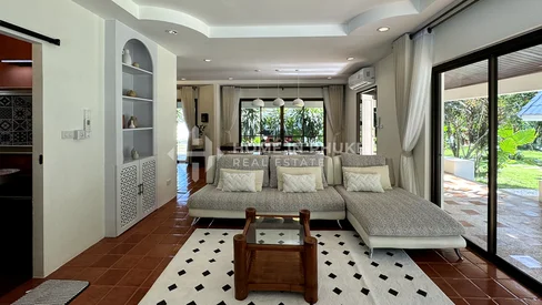 Spacious 4-Bedroom Pool Villa with Large Garden