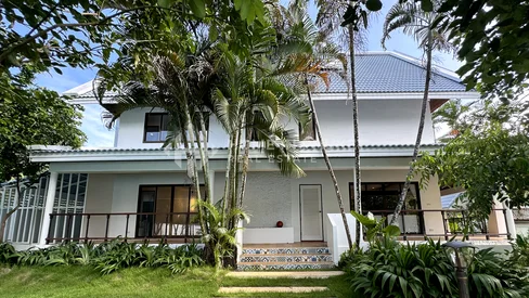 Spacious 4-Bedroom Pool Villa with Large Garden