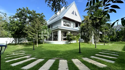 Spacious 4-Bedroom Pool Villa with Large Garden