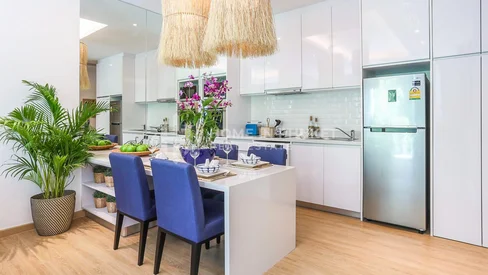 Modern 1-Bedroom Deluxe Condo in Kamala Falls