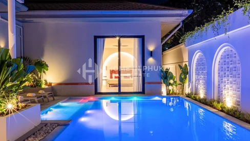 拉威双栋豪华四卧室泳池别墅投资