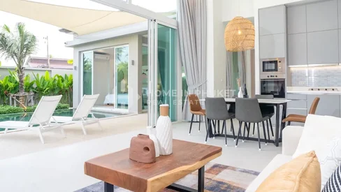 Private 3-Bedroom Pool Villa near Layan Beach