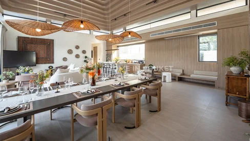 卡塔豪华四卧室泳池别墅