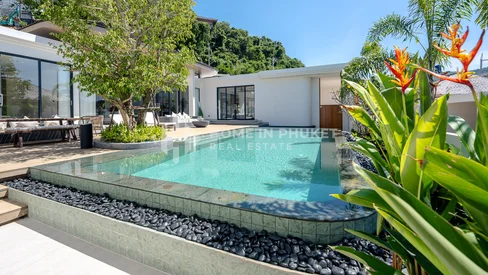 卡塔豪华四卧室泳池别墅