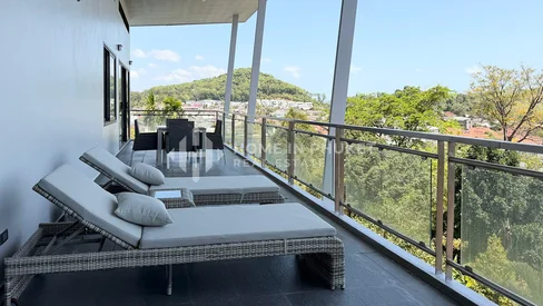 Contemporary 4-Bedroom Sea View Villa in Ratsada