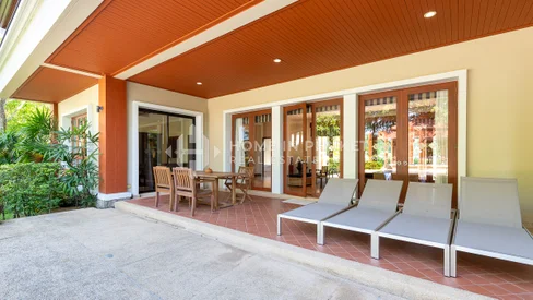 Spacieuse villa de 4 chambres avec piscine à Laguna Waters