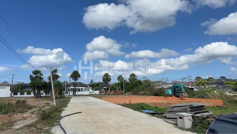 3 Land plot in Ananda Lakeview