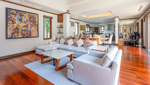 Thai Style Spacious 4-Bed Villa in Sai Taan Villas