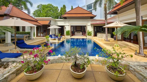 Thai Style Spacious 4-Bed Villa in Sai Taan Villas