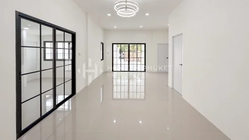 Maison jumelée de 3 chambres à coucher à Si Sunthon