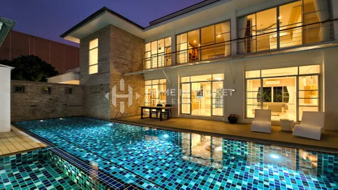 5 Bedroom Pool Villa Retreat in Chalong