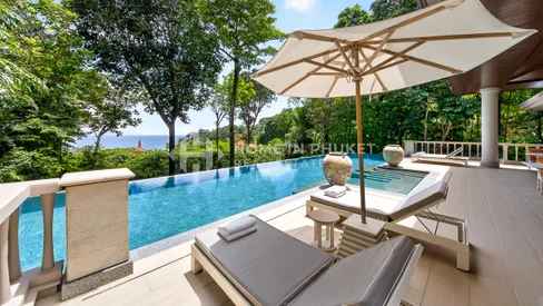 Villa intemporelle de 3 chambres avec vue sur la mer à Layan
