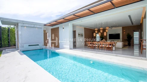 Villa moderne de 4 chambres avec piscine et toit-terrasse à Kamala