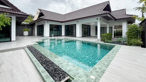 Villa spacieuse avec 3 chambres et piscine à Thep Krasattri